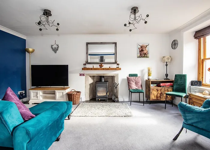 Unique 2 Bedroom Flat Kirrie Scotland