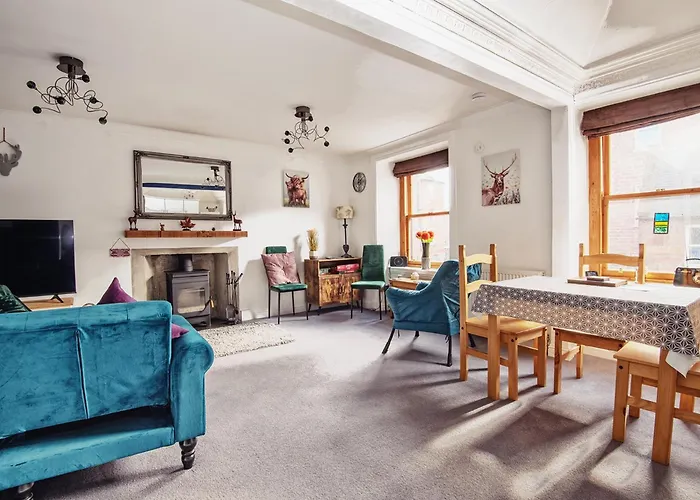 Unique 2 Bedroom Flat Kirrie Scotland