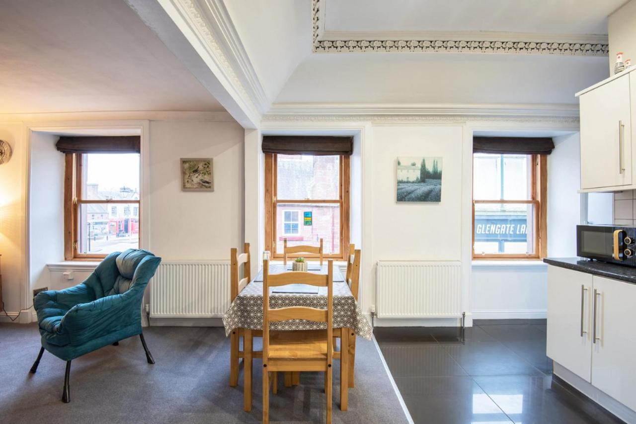 Unique 2 Bedroom Flat Kirrie Scotland Apartment
